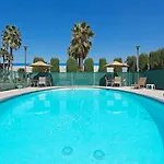 Holiday Inn Express Bakersfield By Ihg