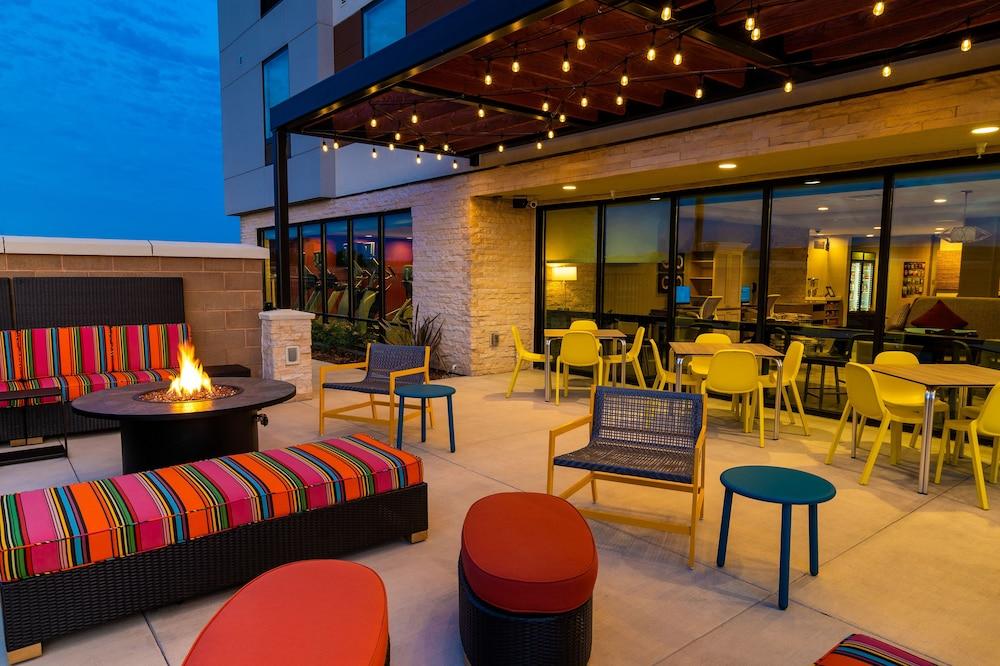 Home2 Hotel Bakersfield