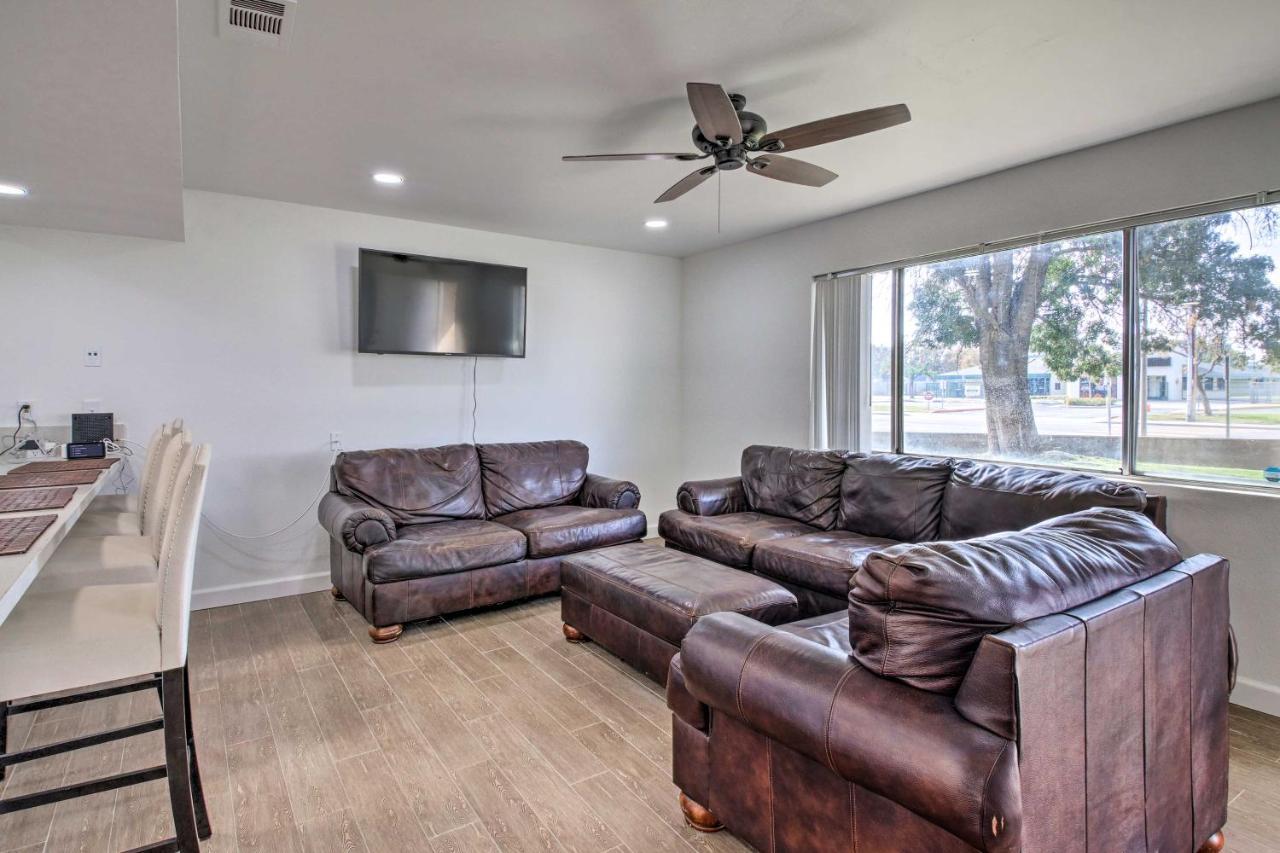 Holiday home Central Townhome With Private Patio Bakersfield