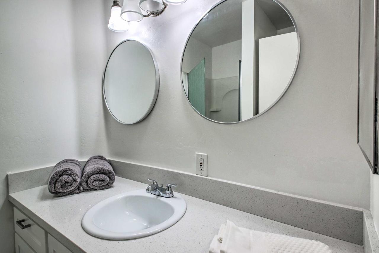 Central Townhome With Private Patio *