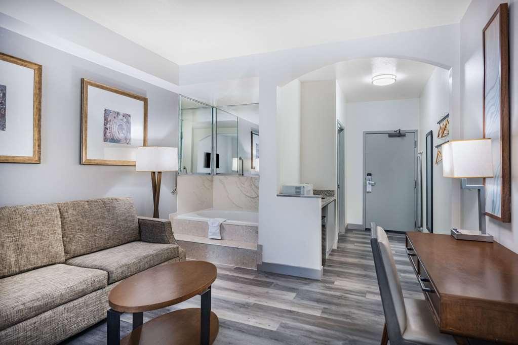Ramada By Wyndham Hotel