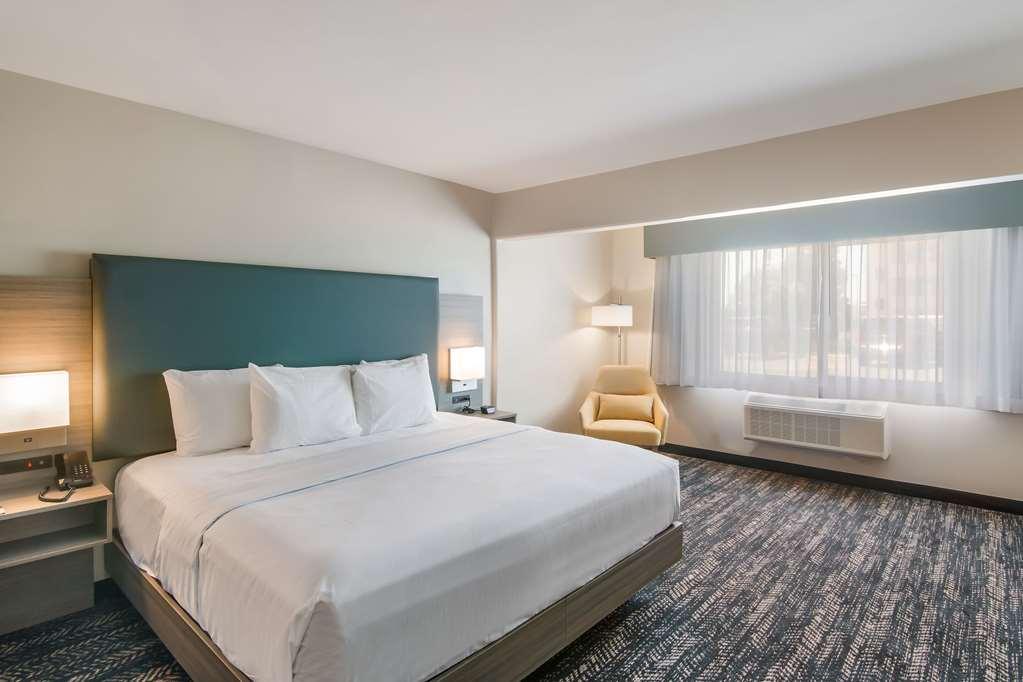 Hourglass Hotel, Ascend Collection *