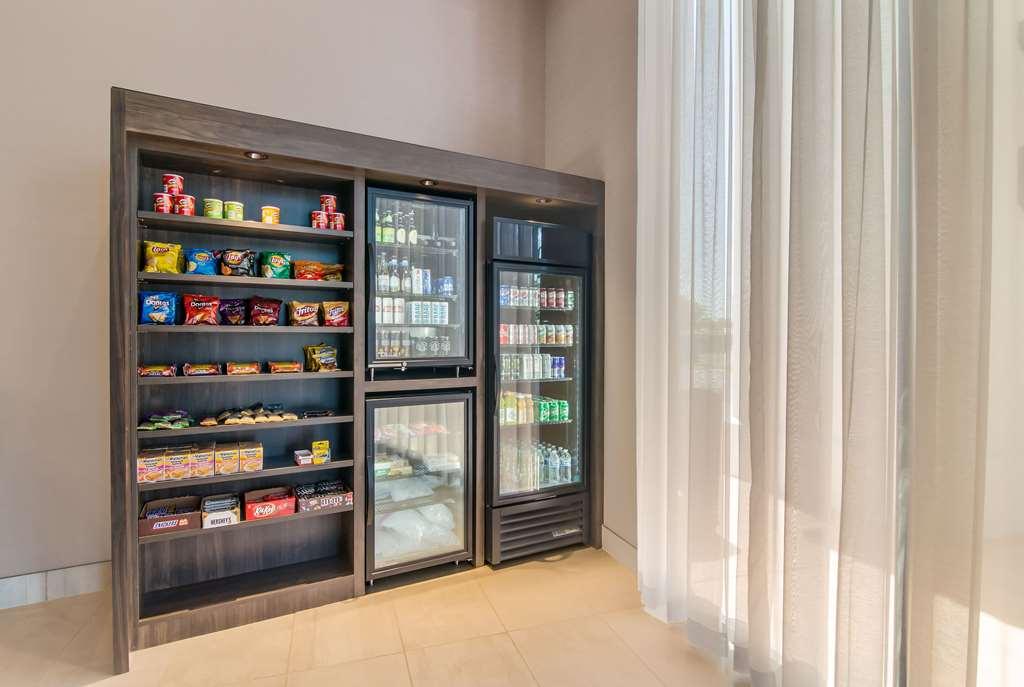 Hourglass Hotel, Ascend Collection Hotel Bakersfield