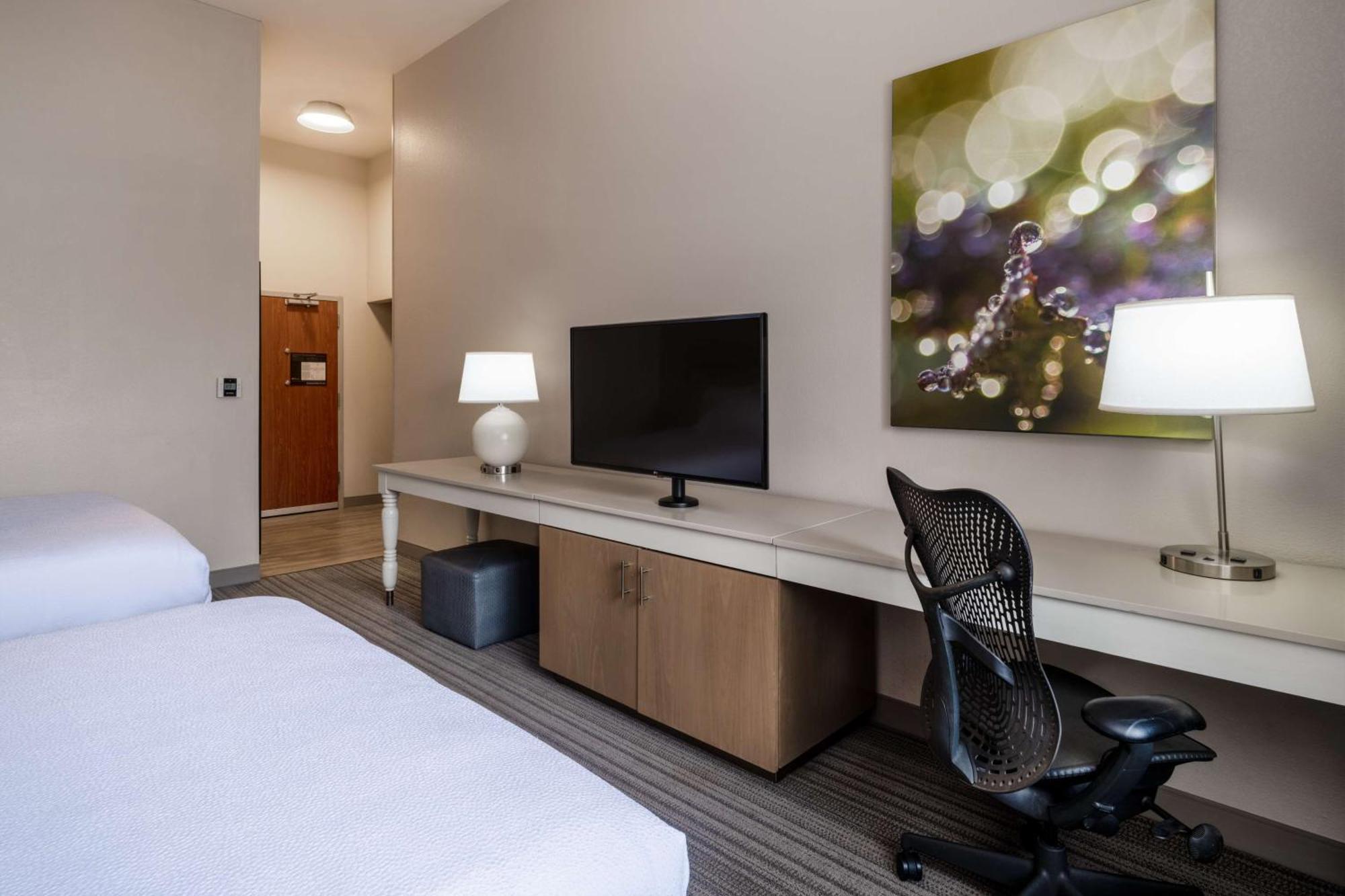 Hilton Garden 3* Bakersfield