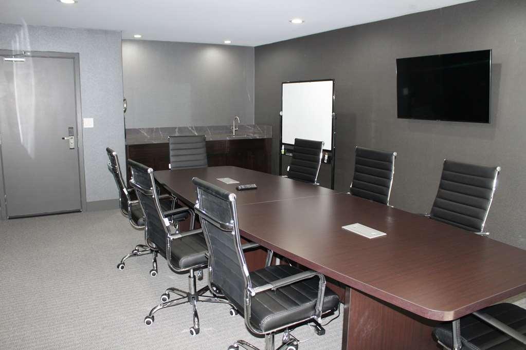 Hourglass Hotel, Ascend Collection *