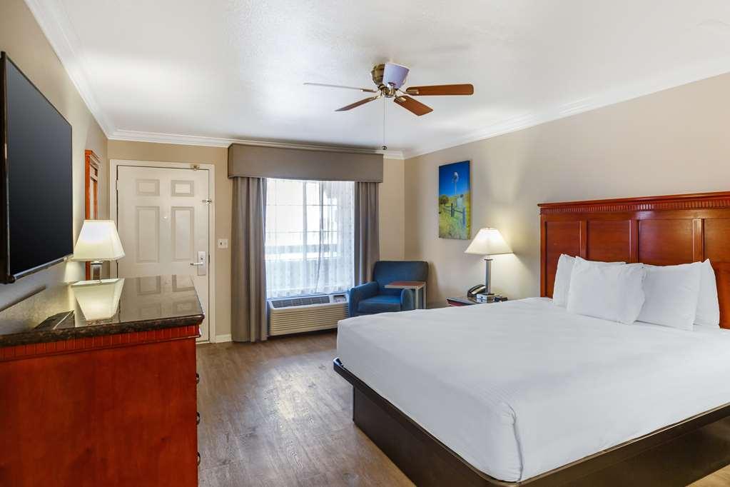 Western Heritage Inn
