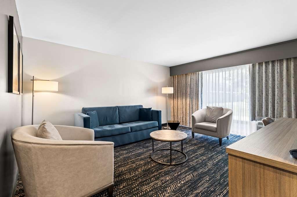 Hourglass Hotel, Ascend Collection