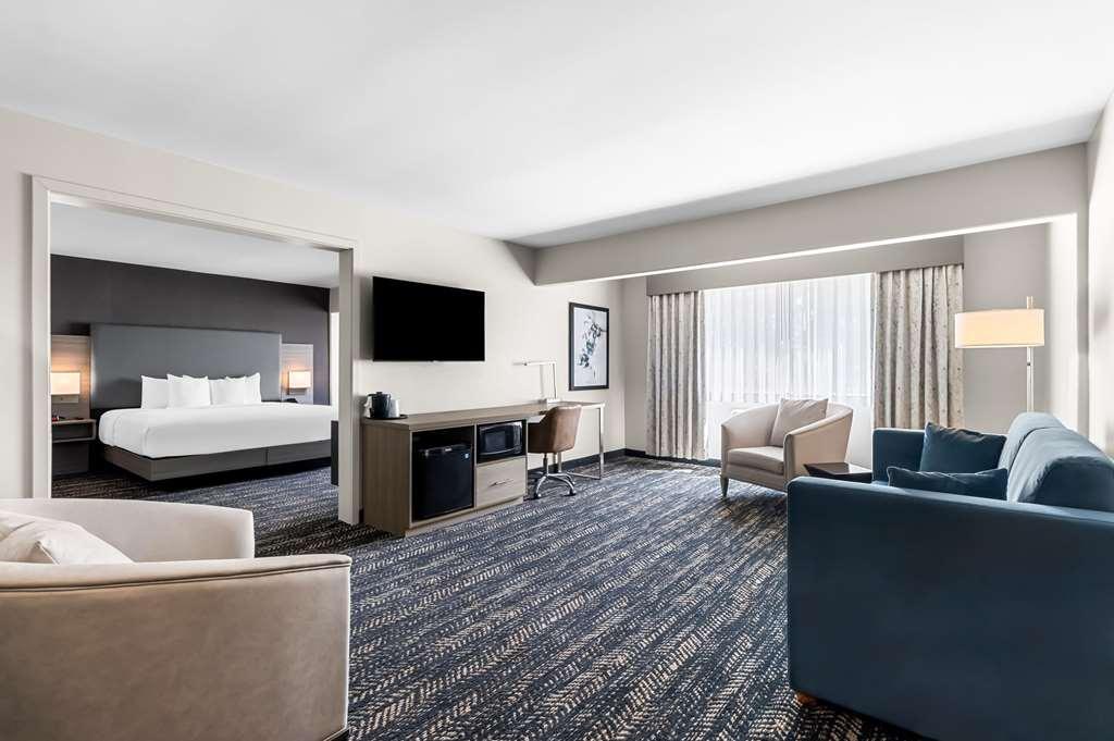 Hourglass Hotel, Ascend Collection * Bakersfield