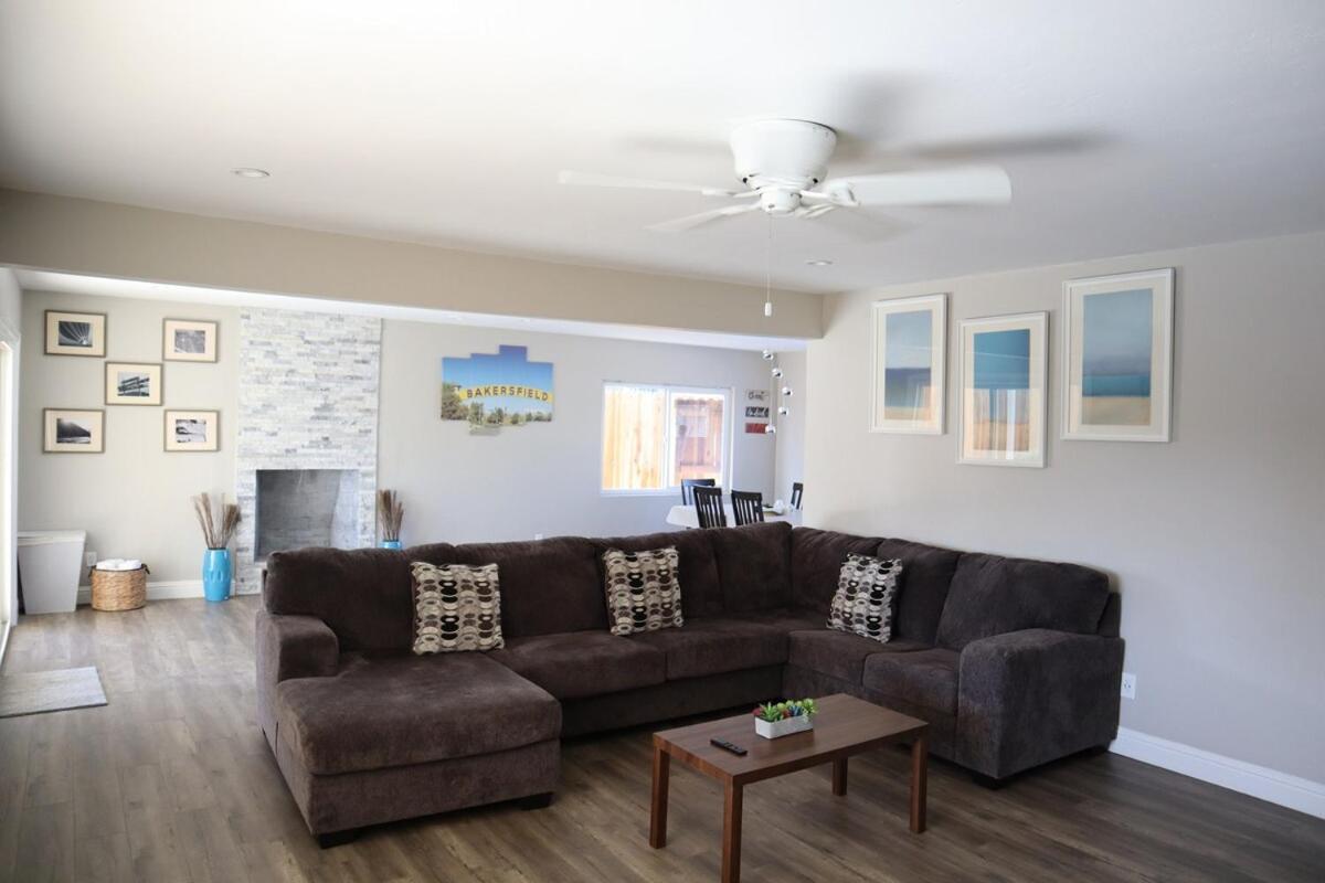 Stress-free, Get Away With 3 Bedroom And Pool Bakersfield