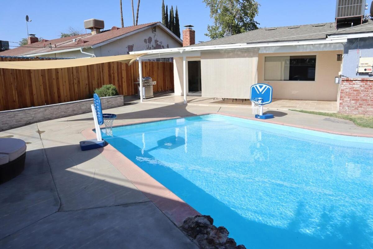 Stress-free, Get Away With 3 Bedroom And Pool Holiday home