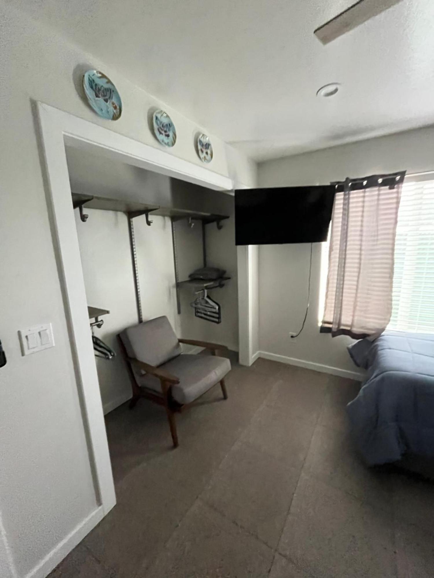 4 Bedroom 6 Bed Spacious And Luxury Holiday home