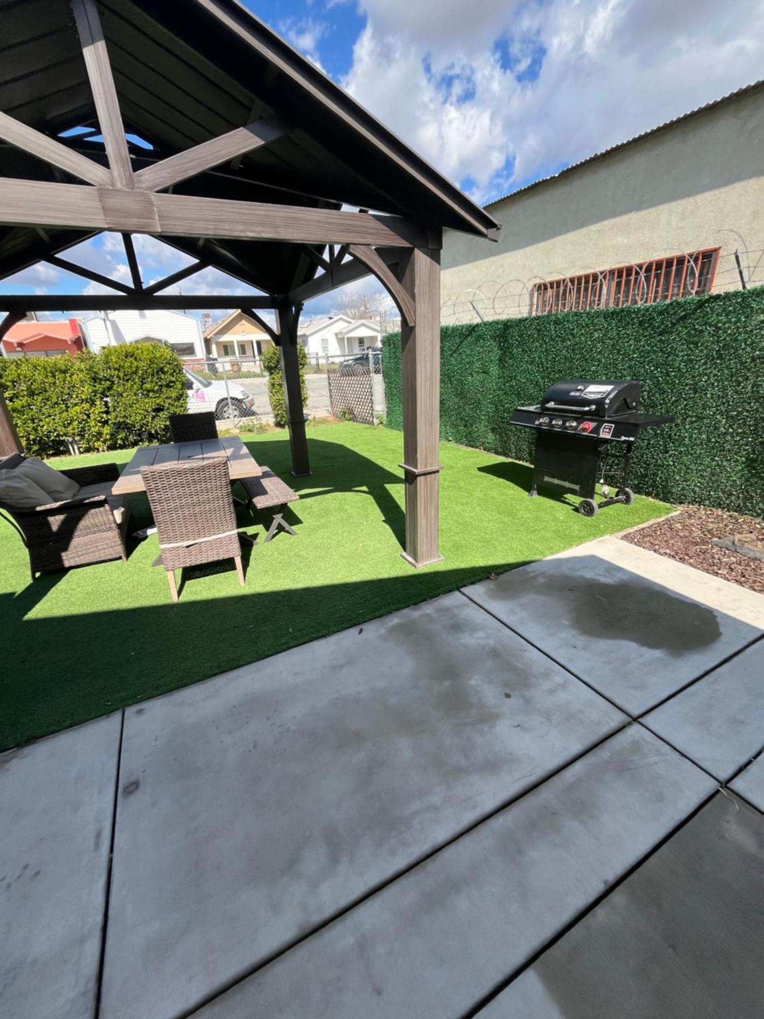 4 Bedroom 6 Bed Spacious And Luxury Bakersfield