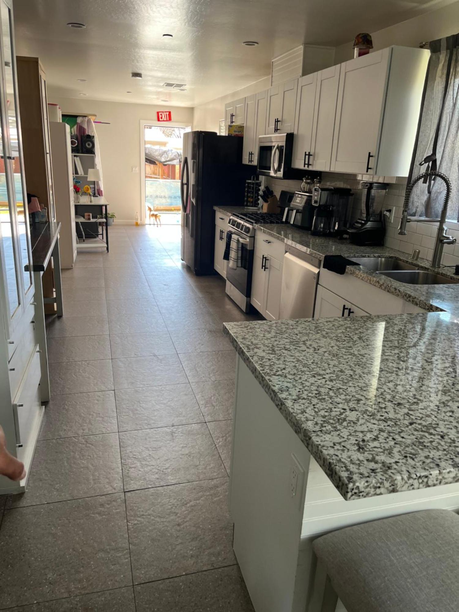 4 Bedroom 6 Bed Spacious And Luxury Bakersfield