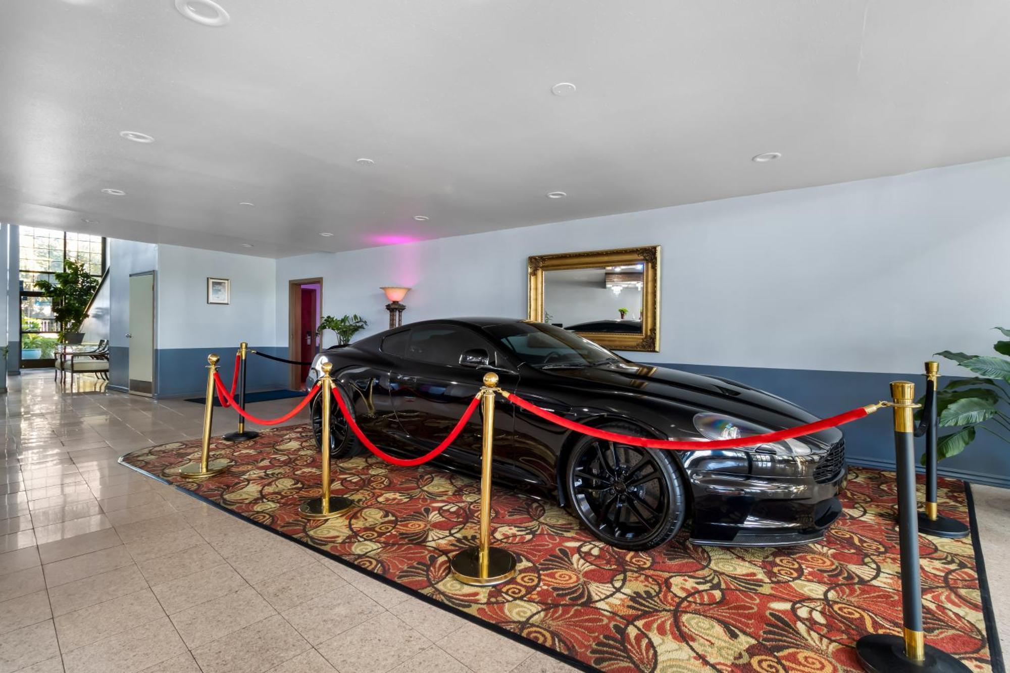 Hiltop Hotel Bakersfield