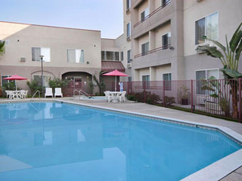 Hotel Ramada By Wyndham 2*