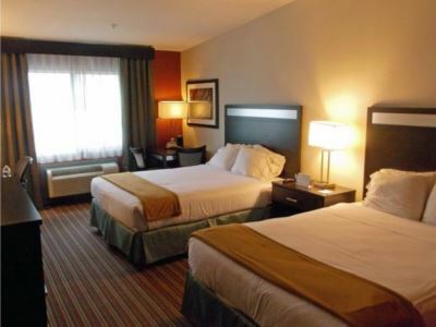 Hotel Express By Ihg Bakersfield