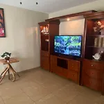 Nogal Ave 21St
