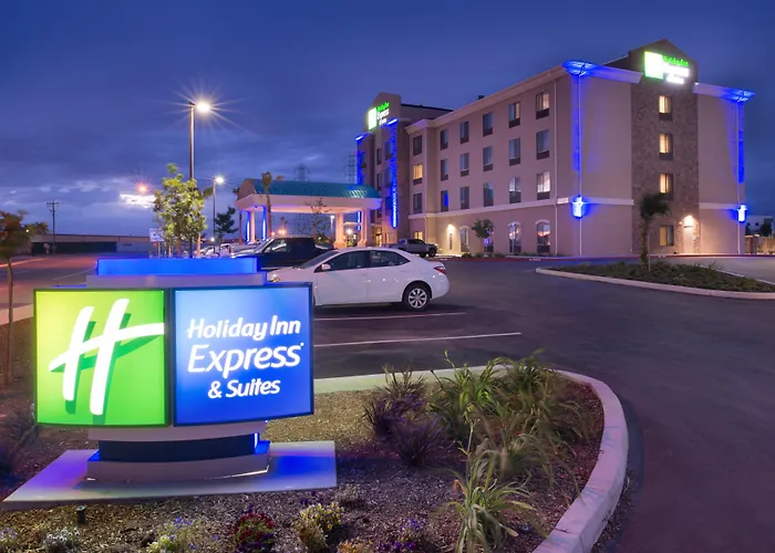 Holiday Inn Express & Suites Bakersfield Airport By Ihg
