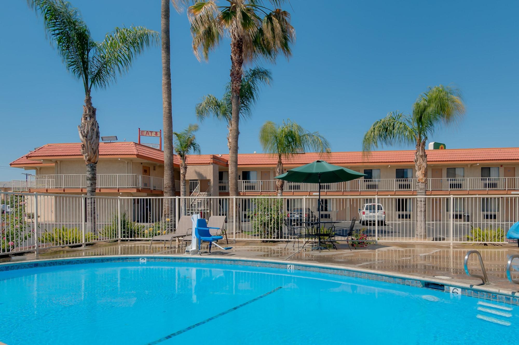 Vagabond North Motel 2*