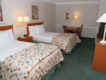 Hotel La Quinta By Wyndham South 3*
