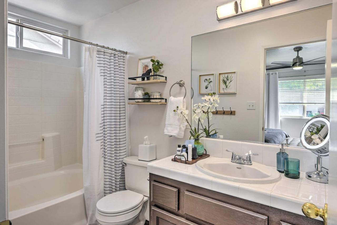Stylish Getaway With Pool Table! * Bakersfield