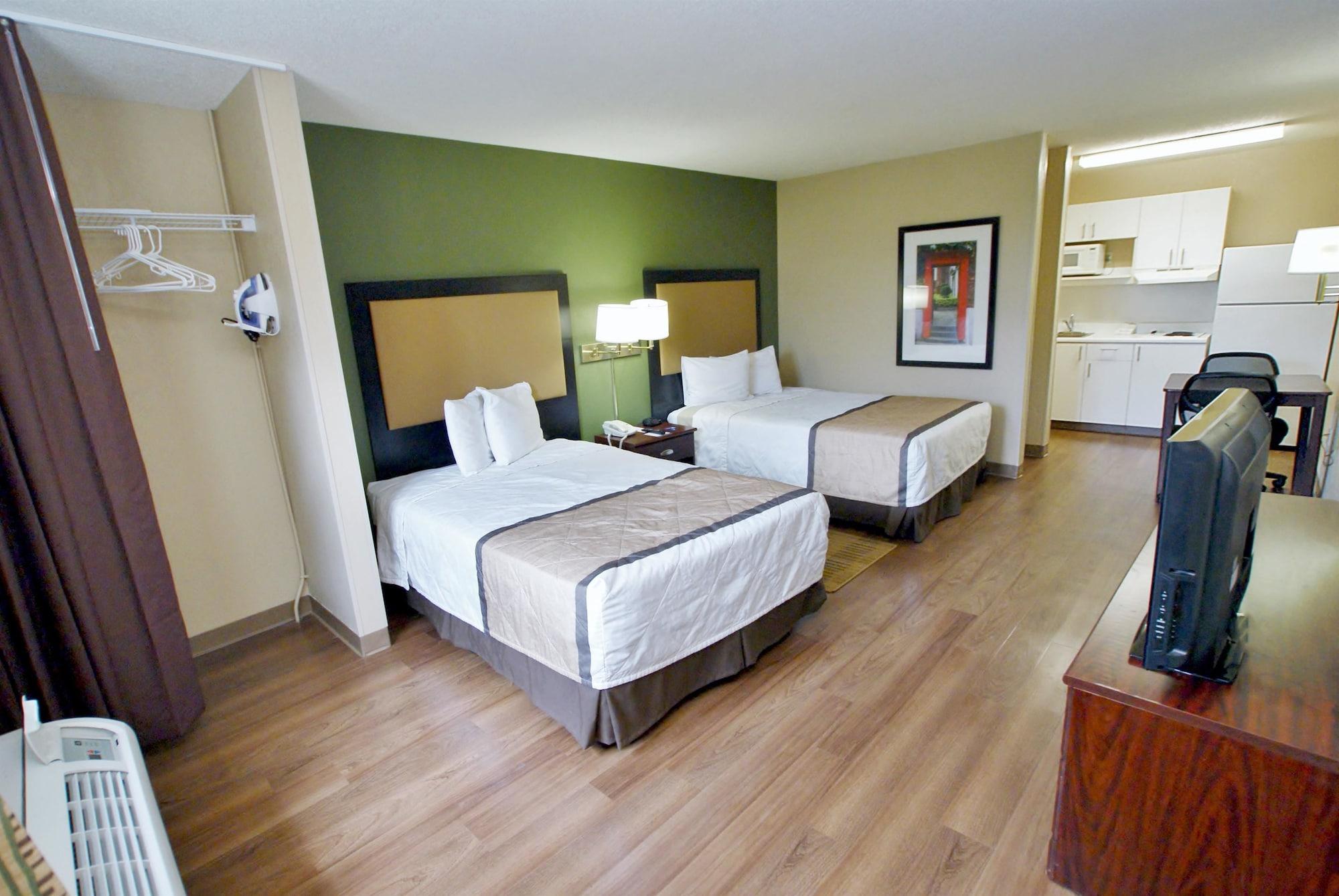 Extended America - - California Avenue Hotel