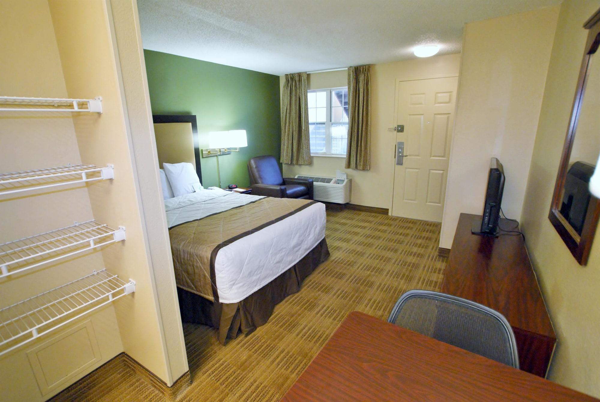 Extended America - - California Avenue Hotel 2*