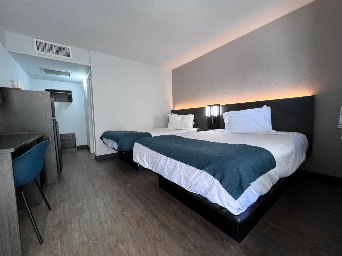 Hotel 6-bakersfield, Ca - South 2*
