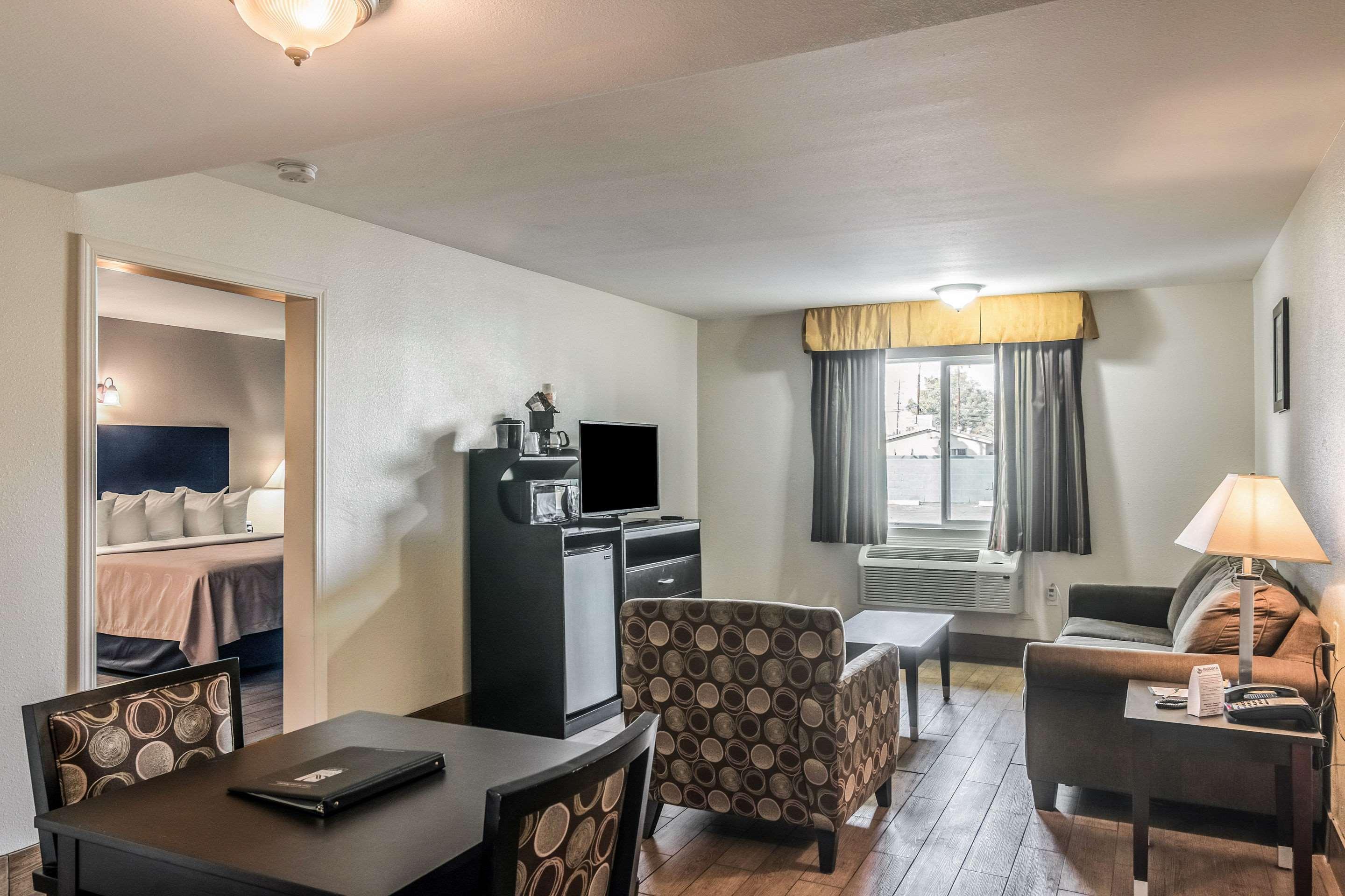 Quality & Near Downtown Hotel 2*