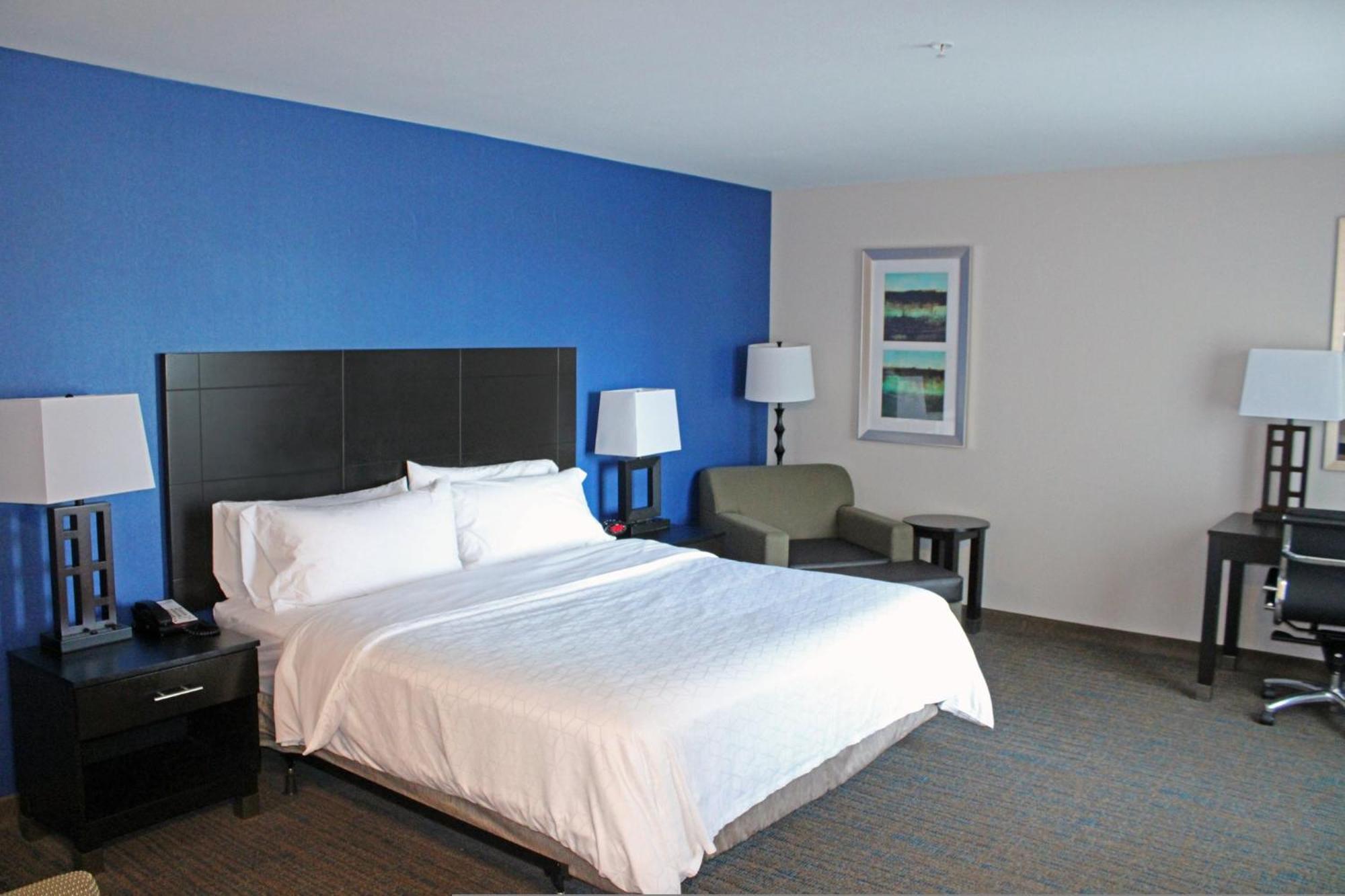 Express & Airport By Ihg 4* Bakersfield