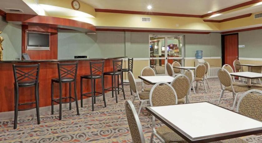 Hotel Express & By Ihg 3*