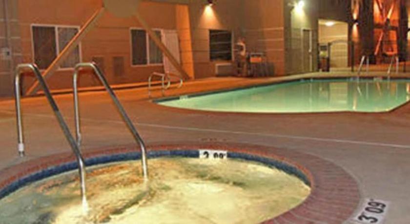 Express & By Ihg 3*