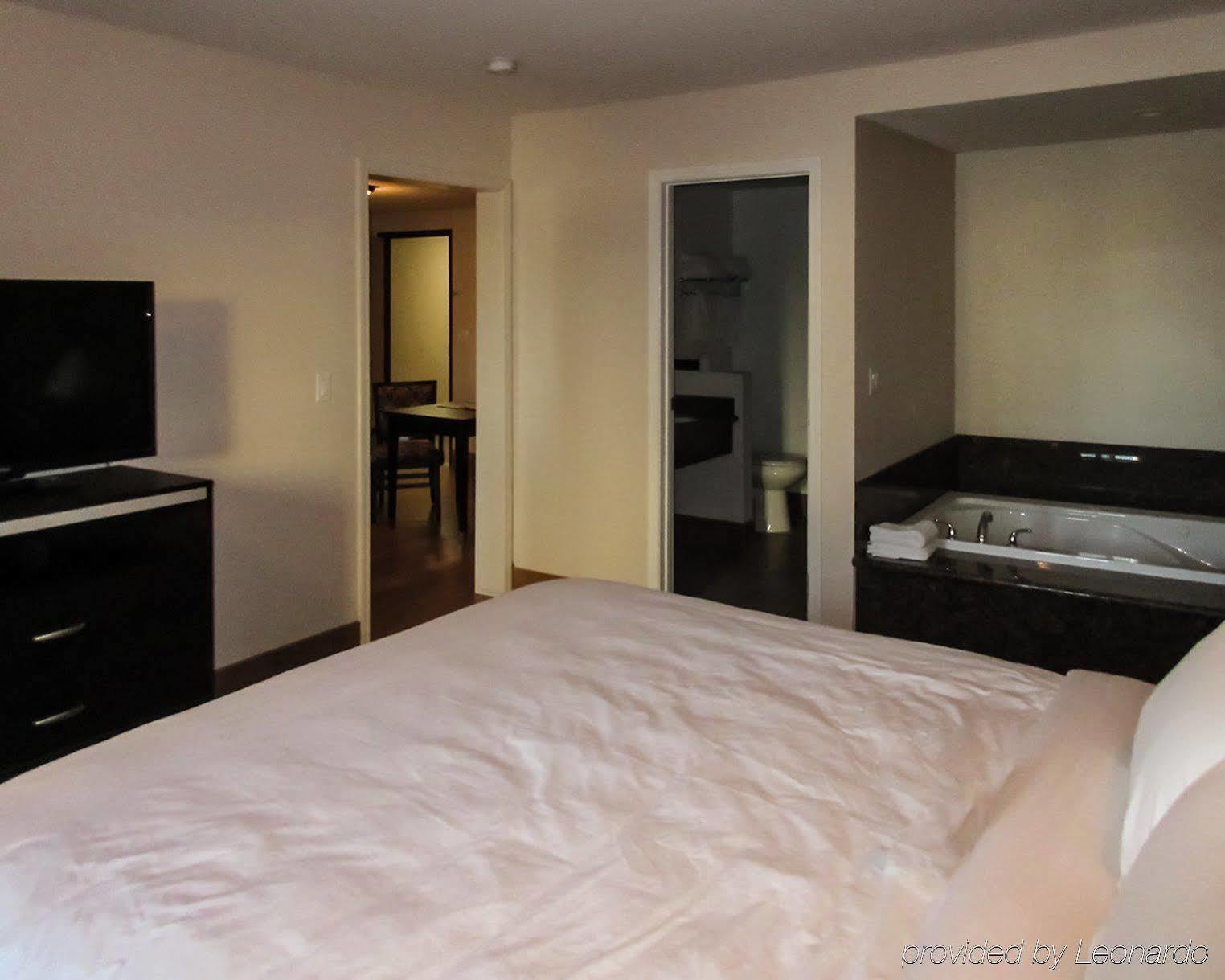 Hotel Quality & Near Downtown 2*
