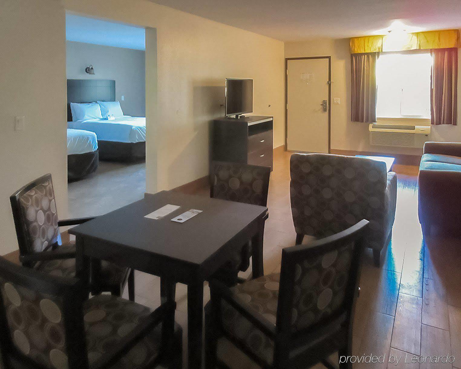 Quality & Near Downtown Hotel 2*