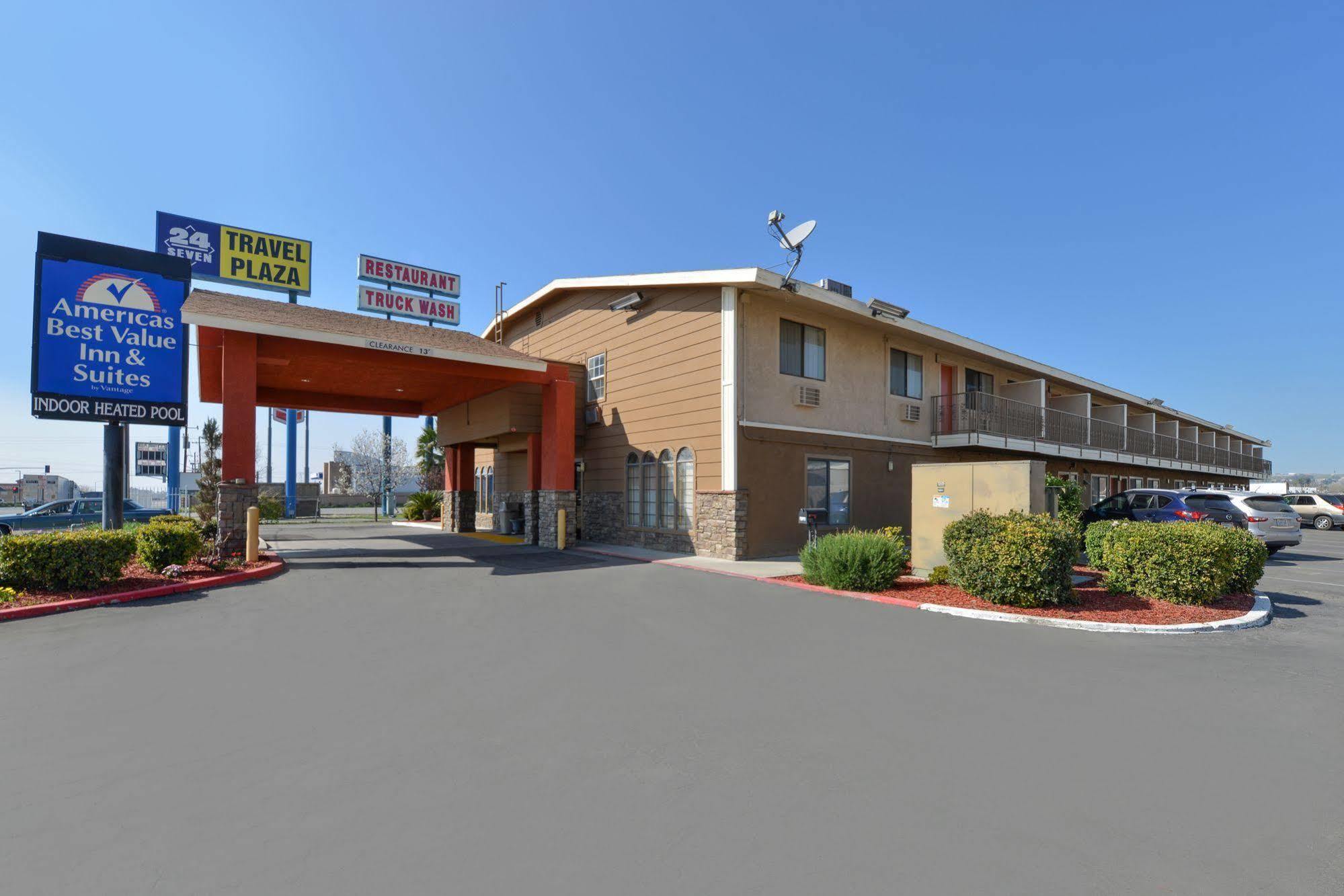 Americas Value & Suites-east Motel 2*