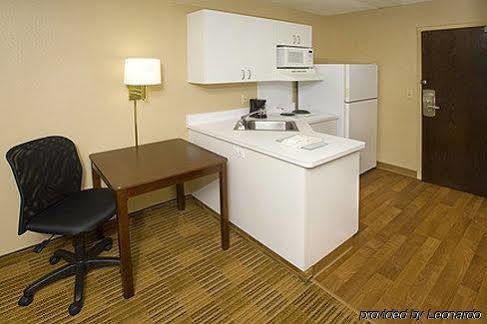 Extended America - - California Avenue Hotel