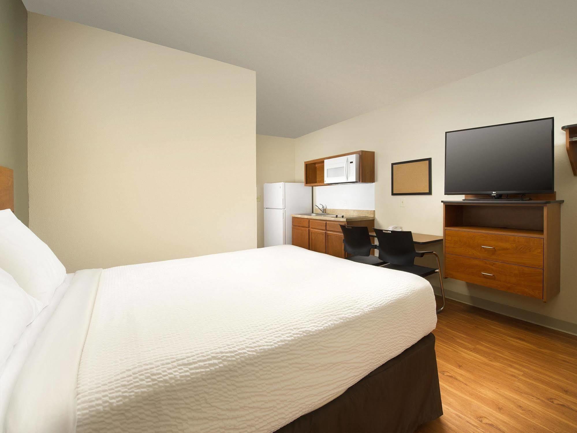 Hotel Woodspring East 2*